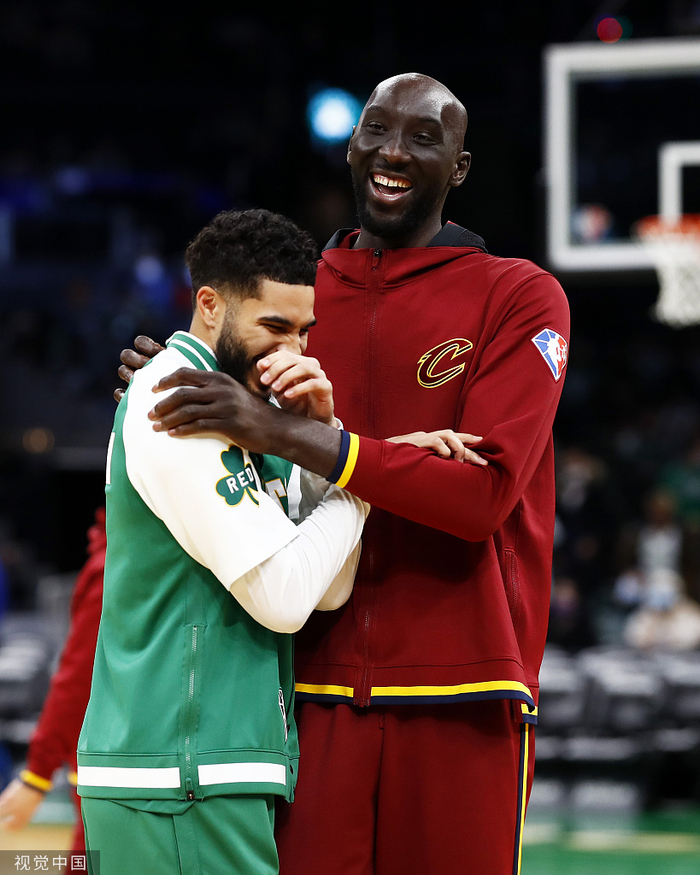 九博登录入口 -布拉加训练开放日；转会期回应争议引观众欢呼；NBA季后赛在即；赛程密集仍需轮换的简单介绍