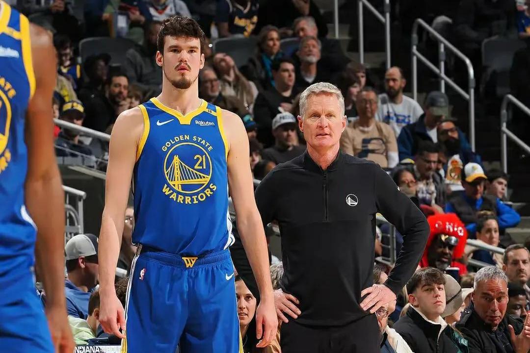 九博娱乐体育 -风云突变金州勇士窗口期回应争议；NBA季后赛版图或变；气氛紧张；年轻球员得到机会的简单介绍