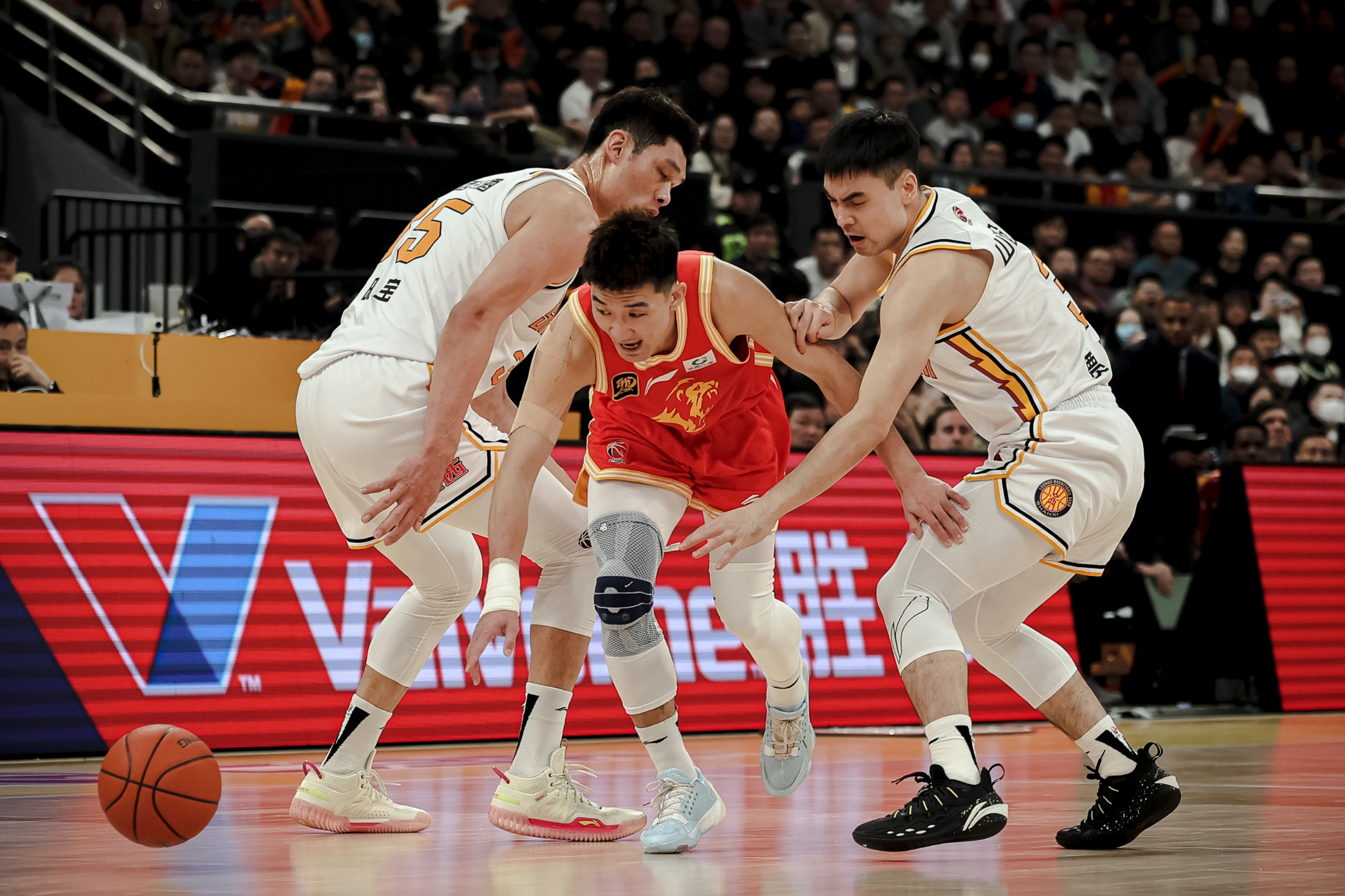 九博在线登录 -新奥尔良鹈鹕发布备战花絮，集结日造点机会，CBA季后赛任务艰巨，阵容厚度经受考验(cba20242025季前赛)