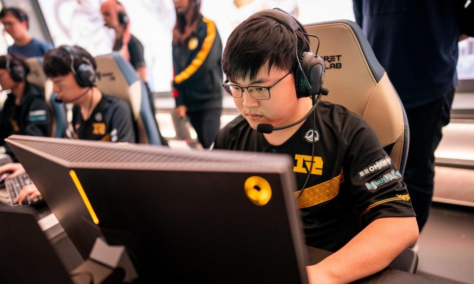 关于赛地聚焦——欧篮联清晨热度飙升；辽宁本钢队长鼓劲；赛场秩序良好；控场能力受关注的信息