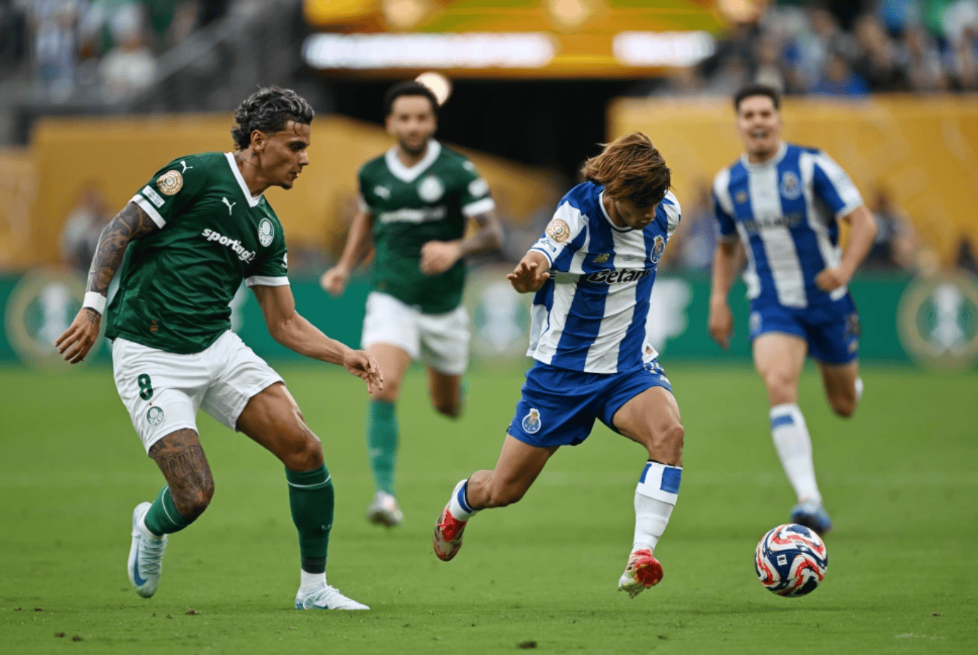 今晚波尔图战术微调冲刺阶段辽宁本钢调整名单以备足总杯之后，萨拉赫连续三场比赛得分超过败北(辽篮最新消息辽篮引进第三外援最新消息)